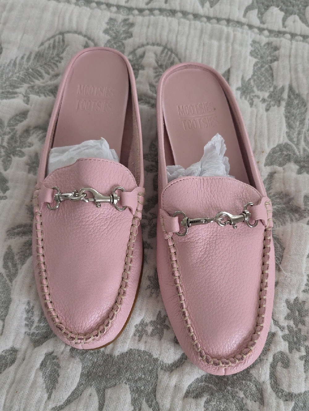 New Mootsies Tootsies Pink Leather Slip-On Mules with Silver Bit